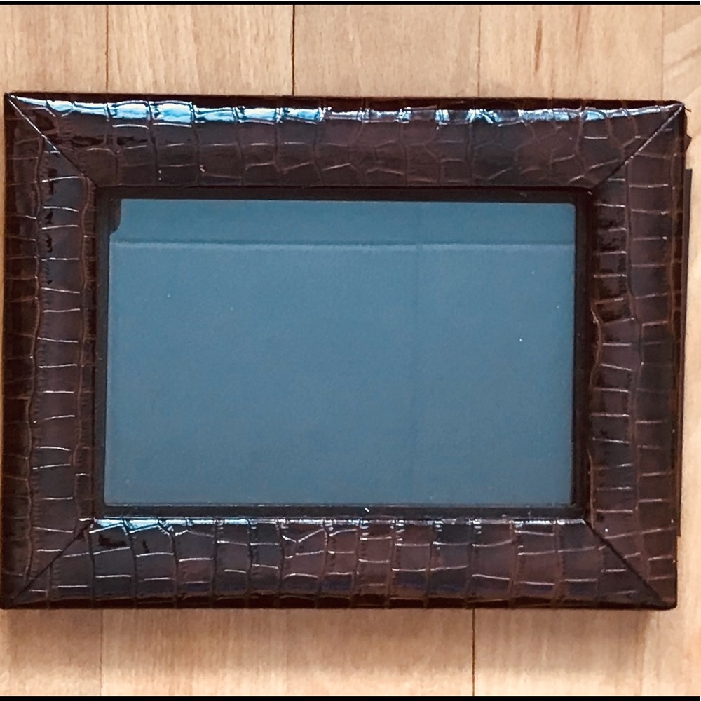 Barclays by Butera 6x8 “frame NWOT Holds 4x6”photo